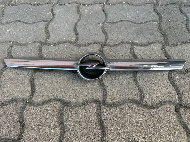bontott OPEL CORSA C Első Embléma