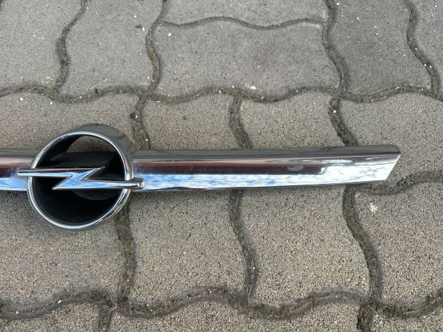 bontott OPEL CORSA C Első Embléma