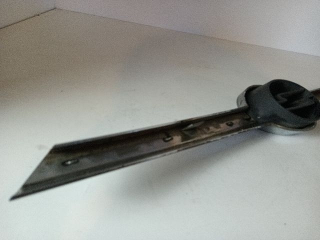 bontott OPEL CORSA C Első Embléma