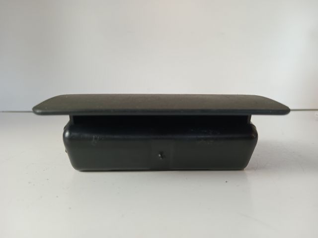 bontott OPEL CORSA C Első Hamutartó