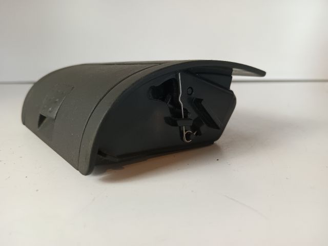 bontott OPEL CORSA C Első Hamutartó