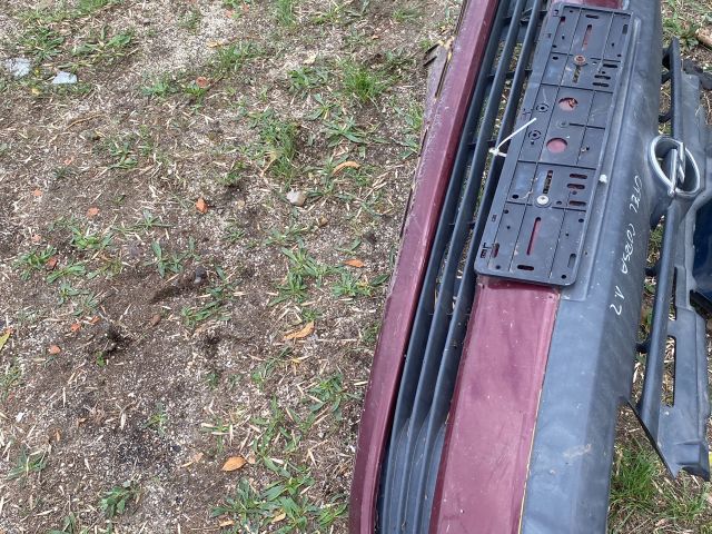 bontott OPEL CORSA C Első Lökhárító (Részeivel)