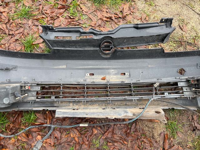 bontott OPEL CORSA C Első Lökhárító (Részeivel)