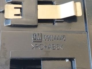 bontott OPEL CORSA C Első Tároló Rekesz