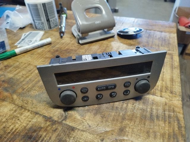 bontott OPEL CORSA C Fűtéskapcsoló (digit klímás)