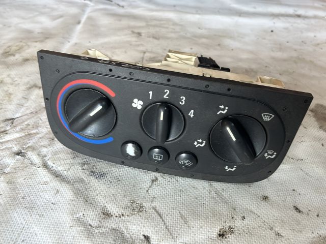 bontott OPEL CORSA C Fűtéskapcsoló (manuális klímás)