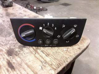 bontott OPEL CORSA C Fűtéskapcsoló (manuális klímás)