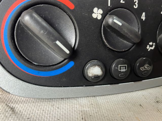 bontott OPEL CORSA C Fűtéskapcsoló (manuális klímás)