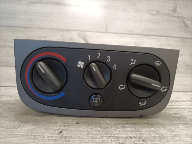 bontott OPEL CORSA C Fűtéskapcsoló (Nem klímás)