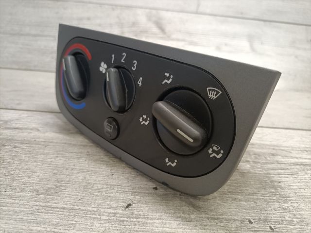 bontott OPEL CORSA C Fűtéskapcsoló (Nem klímás)