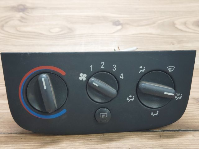 bontott OPEL CORSA C Fűtéskapcsoló (Nem klímás)