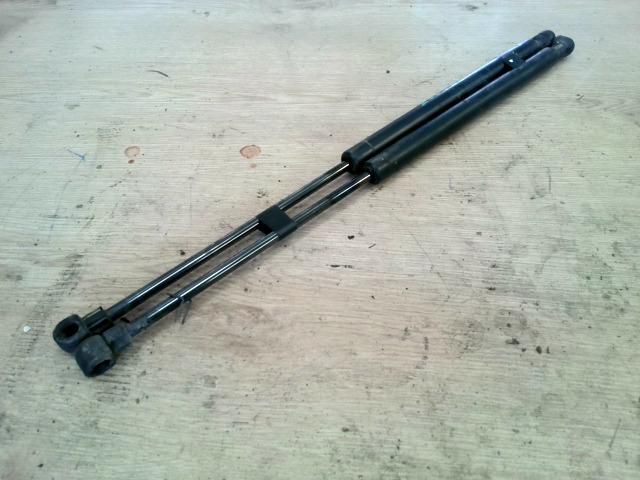 bontott OPEL CORSA C Gázrugós Kitámasztó Teleszkóp Pár Csomagtérajtó