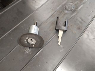 bontott OPEL CORSA C Gyújtáskapcsoló Zárbetét