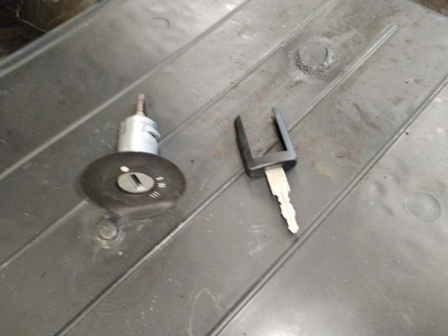 bontott OPEL CORSA C Gyújtáskapcsoló Zárbetét