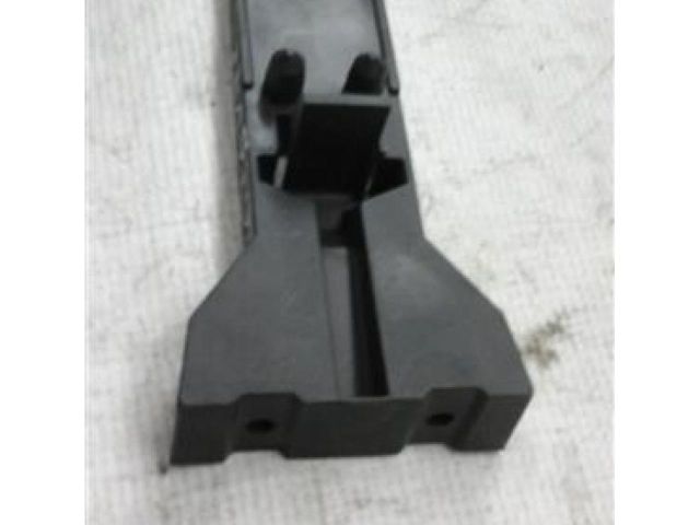 bontott OPEL CORSA C Hátsó középső Lökhárító Tartó (Műanyag)