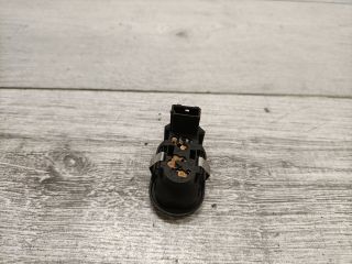 bontott OPEL CORSA C Jobb első Ablakemelő Kapcsoló