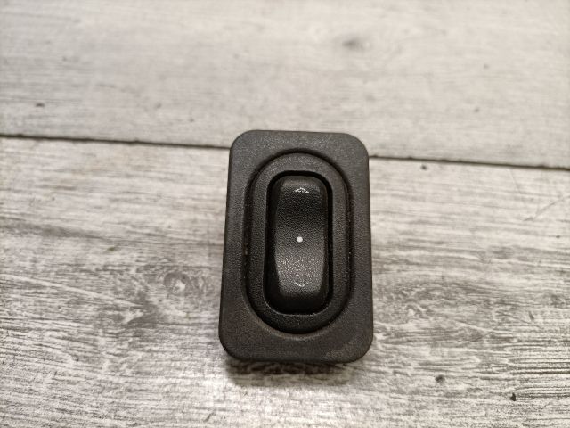 bontott OPEL CORSA C Jobb első Ablakemelő Kapcsoló