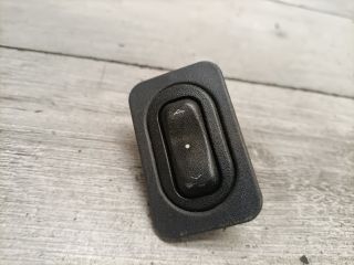 bontott OPEL CORSA C Jobb első Ablakemelő Kapcsoló