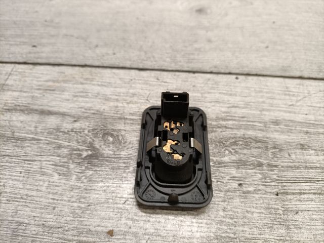 bontott OPEL CORSA C Jobb első Ablakemelő Kapcsoló