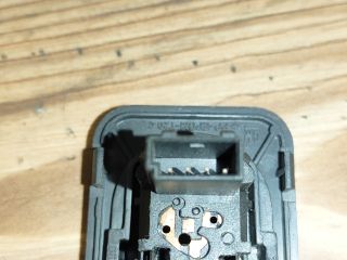 bontott OPEL CORSA C Jobb első Ablakemelő Kapcsoló