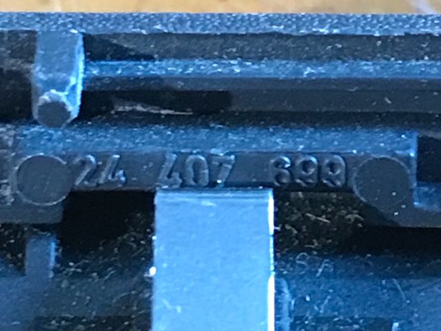 bontott OPEL CORSA C Jobb első Ablakemelő Kapcsoló