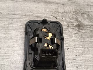 bontott OPEL CORSA C Jobb első Ablakemelő Kapcsoló