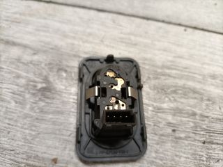 bontott OPEL CORSA C Jobb első Ablakemelő Kapcsoló