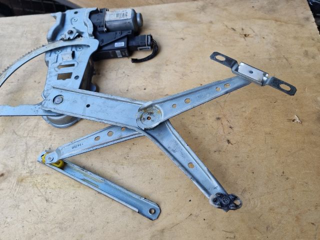 bontott OPEL CORSA C Jobb első Ablakemelő Szerkezet (Elektromos)