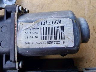 bontott OPEL CORSA C Jobb első Ablakemelő Szerkezet (Elektromos)