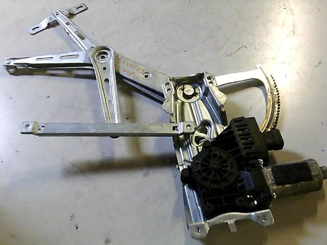 bontott OPEL CORSA C Jobb első Ablakemelő Szerkezet (Elektromos)