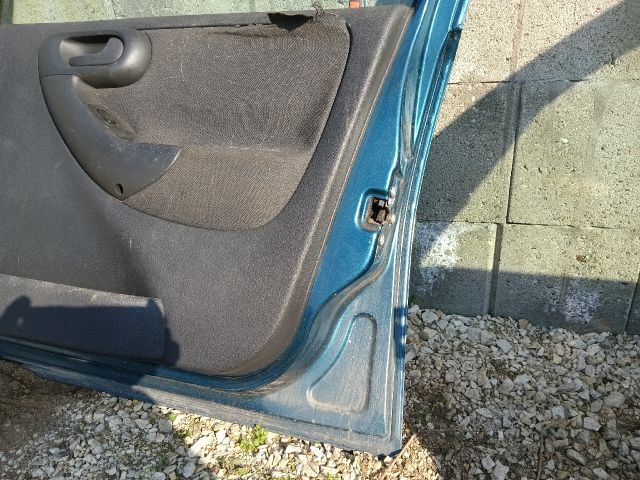 bontott OPEL CORSA C Jobb első Ajtó (Részeivel)