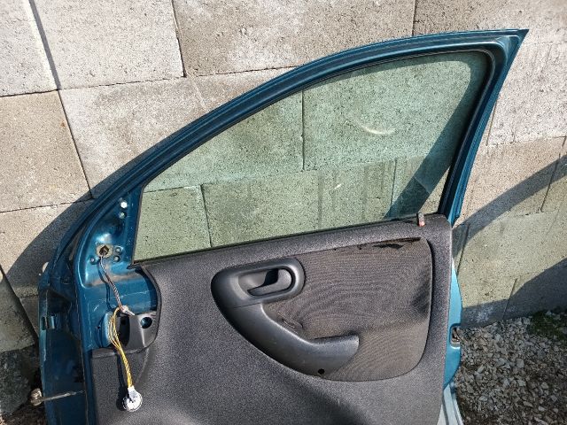 bontott OPEL CORSA C Jobb első Ajtó (Részeivel)
