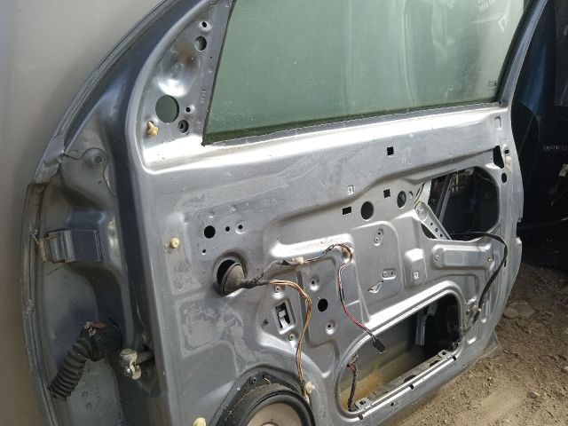 bontott OPEL CORSA C Jobb első Ajtó (Részeivel)