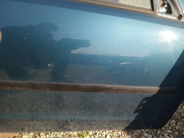 bontott OPEL CORSA C Jobb első Ajtó (Részeivel)