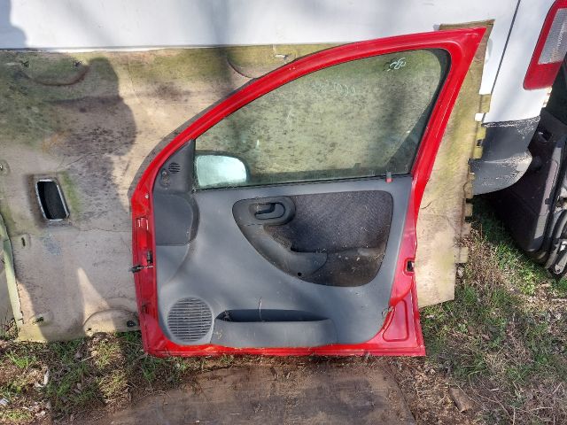 bontott OPEL CORSA C Jobb első Ajtó (Részeivel)