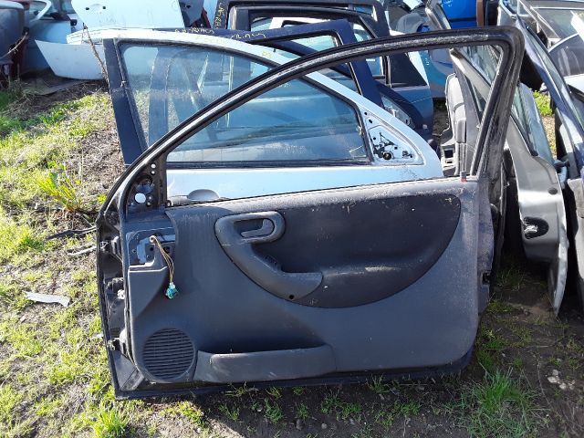 bontott OPEL CORSA C Jobb első Ajtó (Üres lemez)