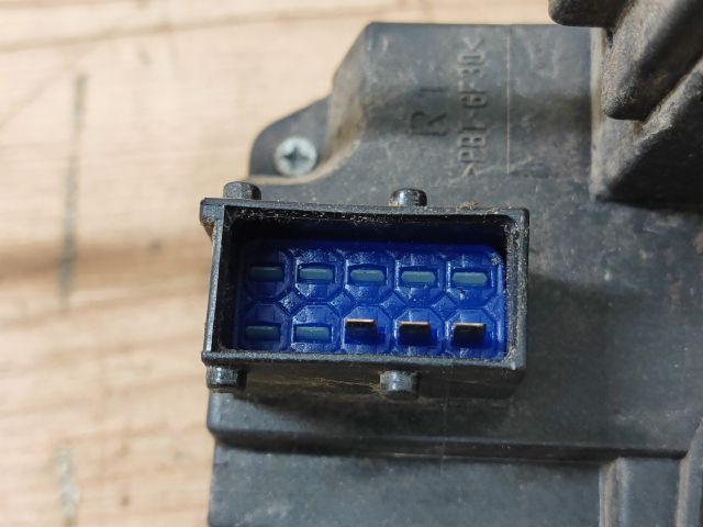 bontott OPEL CORSA C Jobb első Ajtózár