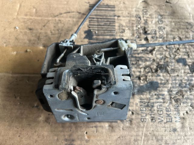 bontott OPEL CORSA C Jobb első Ajtózár