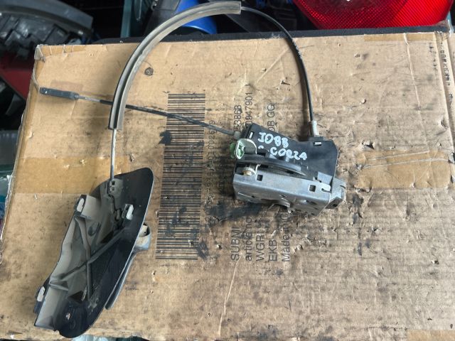 bontott OPEL CORSA C Jobb első Ajtózár