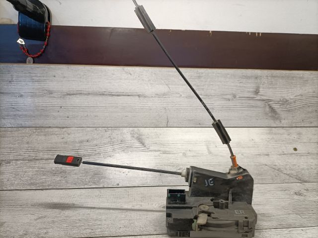 bontott OPEL CORSA C Jobb első Ajtózár