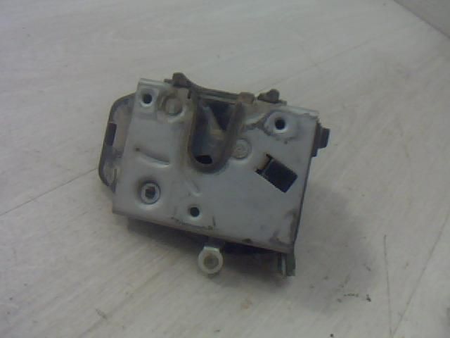 bontott OPEL CORSA C Jobb első Ajtózár