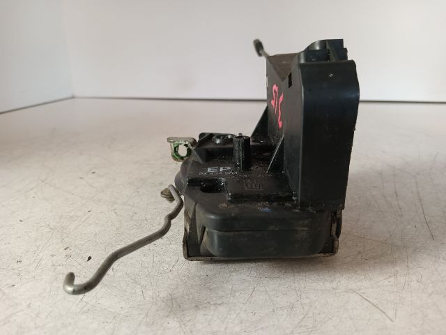 bontott OPEL CORSA C Jobb első Ajtózár