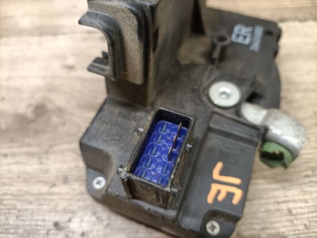 bontott OPEL CORSA C Jobb első Ajtózár