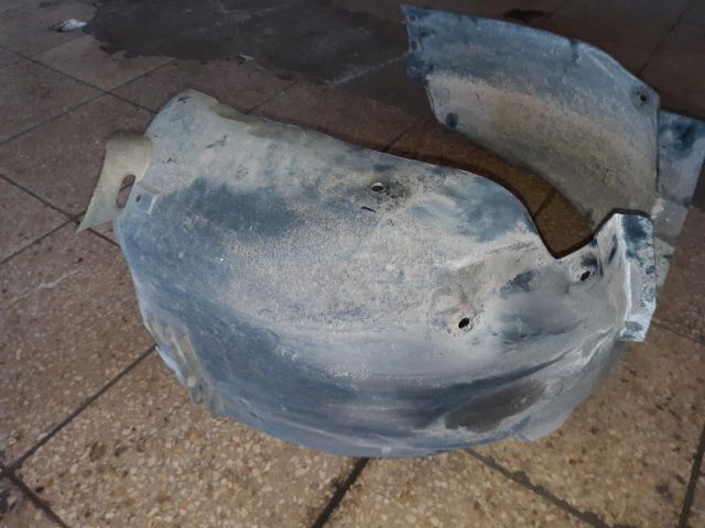 bontott OPEL CORSA C Jobb első Dobbetét (Kerékjárati, Műanyag)