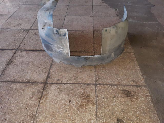 bontott OPEL CORSA C Jobb első Dobbetét (Kerékjárati, Műanyag)