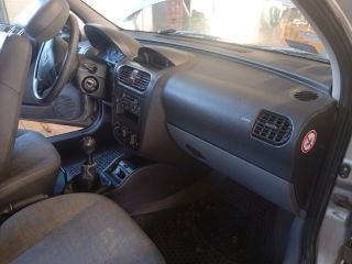 bontott OPEL CORSA C Jobb első Dobbetét (Kerékjárati, Műanyag)