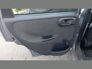 bontott OPEL CORSA C Jobb első Fejtámla