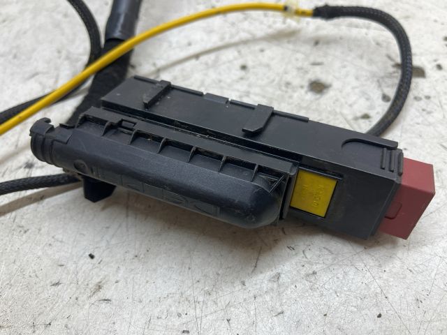 bontott OPEL CORSA C Jobb első Övfeszítő