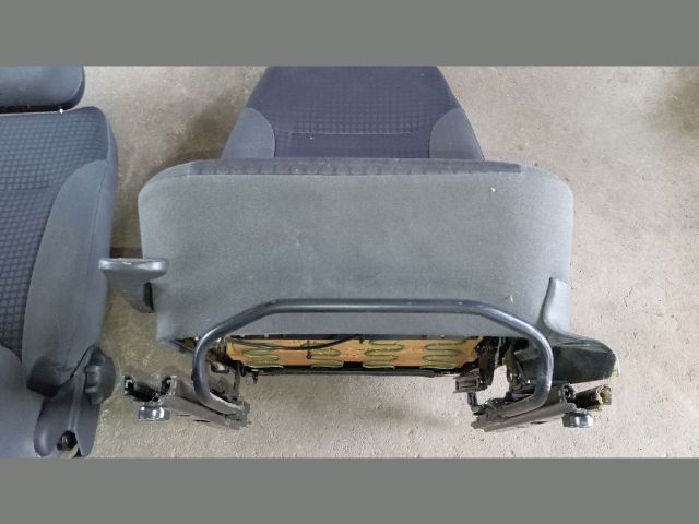 bontott OPEL CORSA C Jobb első Ülés