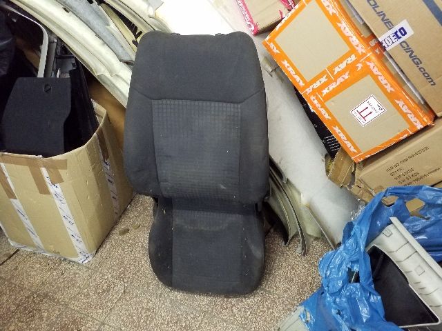 bontott OPEL CORSA C Jobb első Ülés